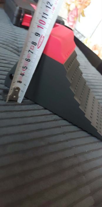 Клин ,стопер за кола за гуми 2бр.