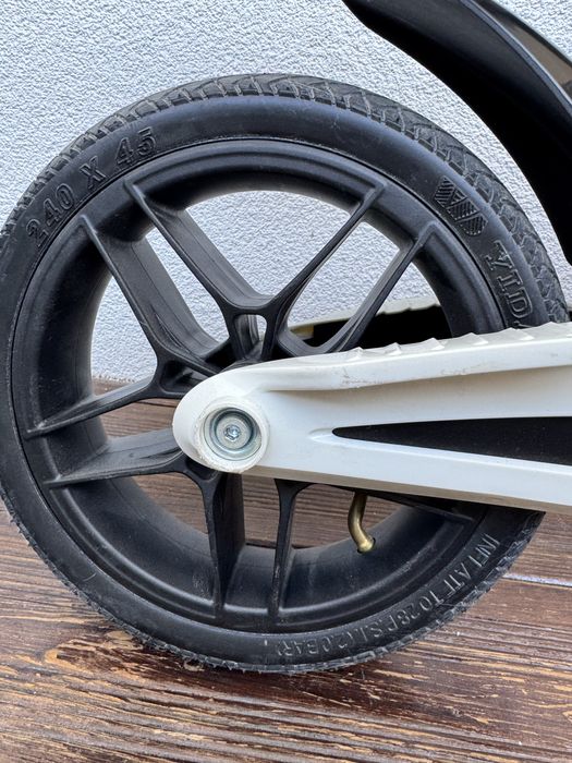 Баланс колело с въздушни гуми Lorelli SCOUT Pink