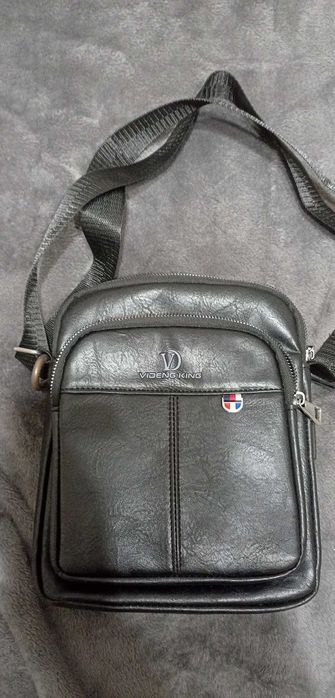 Нови мъжки чанти и ръкавици