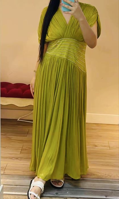 Платья женская очень красивая