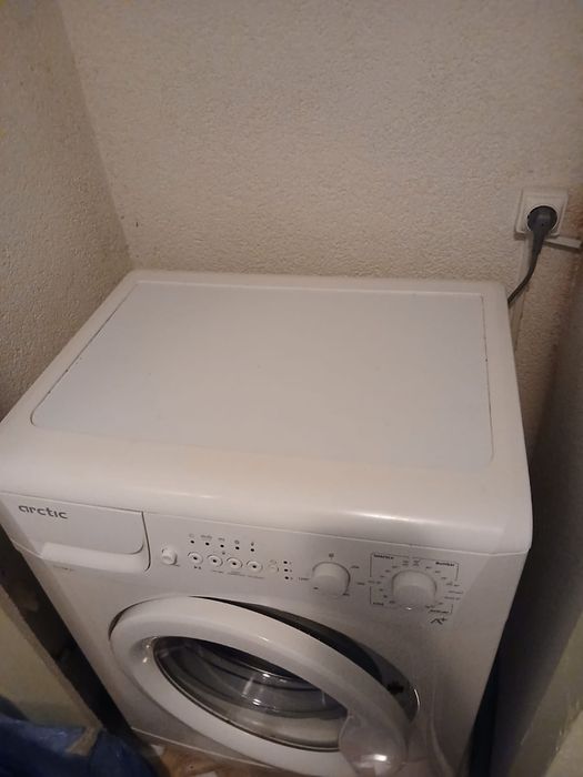 Vând urgent mașină de spălat..