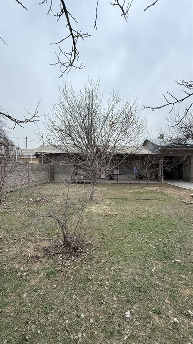 Ховли сотилади!!