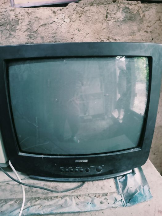 3. Televizor sotiladi