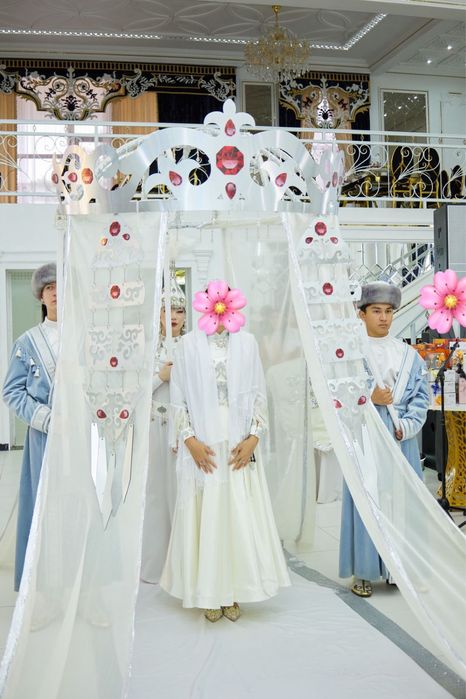 Платье нарядное