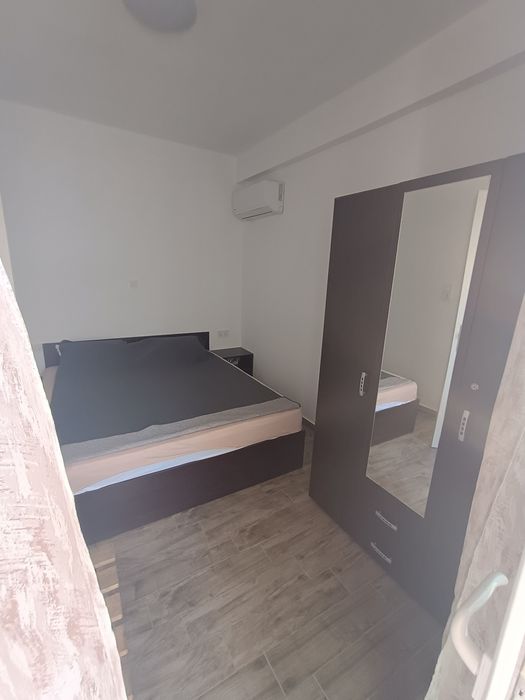 Продавам комплект спалня с матрак 164 / 190