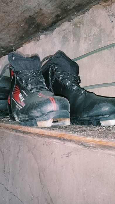 Ботинки лыжные 39 размер