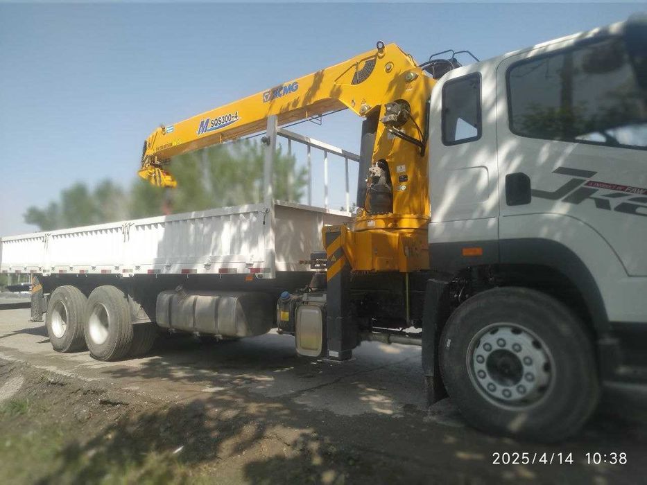 Avtokran(Monipulyator) sotiladi  (tel raqam opisanieda)