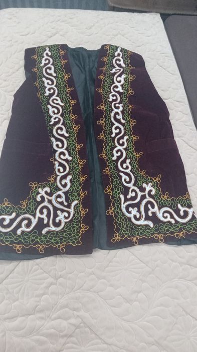 Продам женский жилет