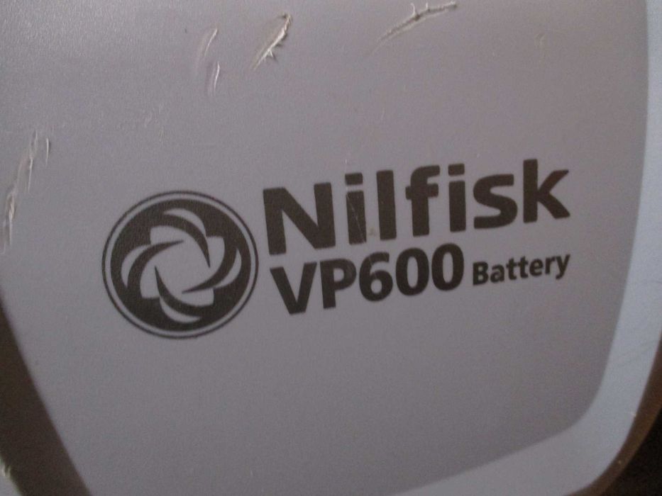 aspirator nilfisk vp-600-battery