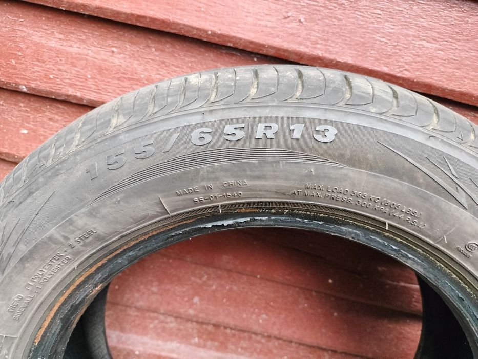 Doua anvelope vara pe 13