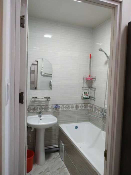 Ялангач Дом быта СРОЧНО Своя квартира 3/1/4 в Мирзо-Улугбекском районе