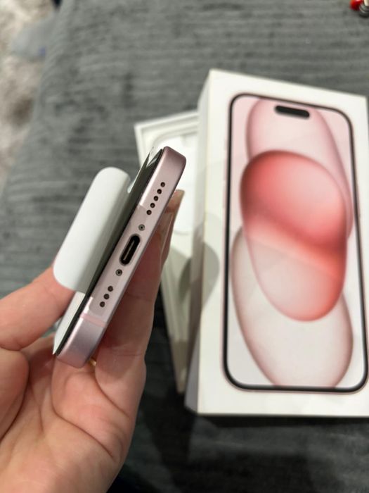 Vand Iphone 15 Roz