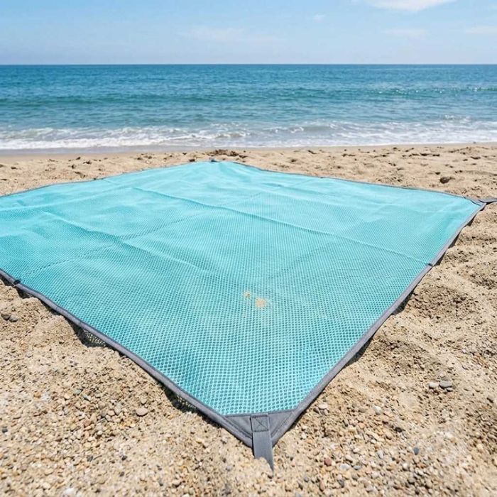 Плажна постелка без пясък XXL 200x200 см – водоустойчива и компактна  Цена: 13€