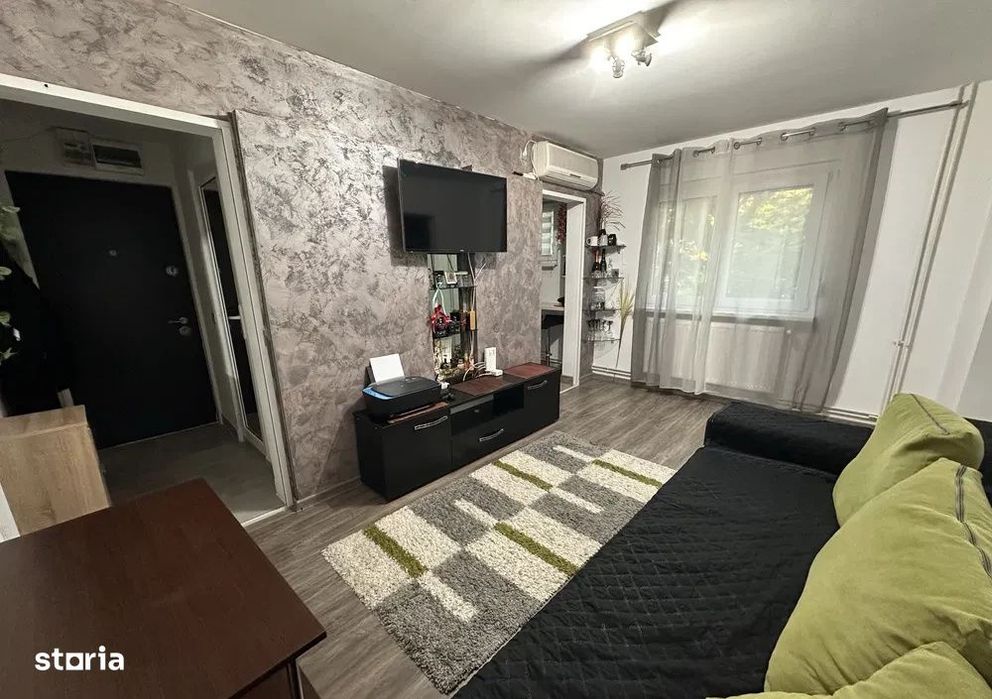 Apartament 2 camere, renovat complet, etaj 2 - Piata Doina — fotografia 1
