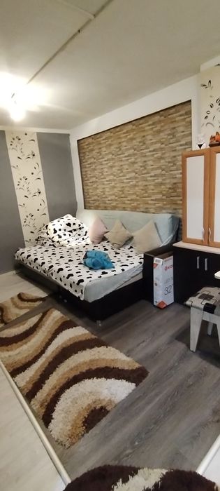 Garsoniera de închiriat