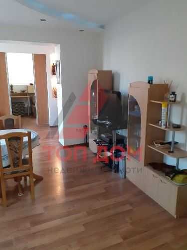 Дава се под наем Тристаен апартамент в Варна, Базар Левски - 75 кв.м за 500 € - Снимка #3