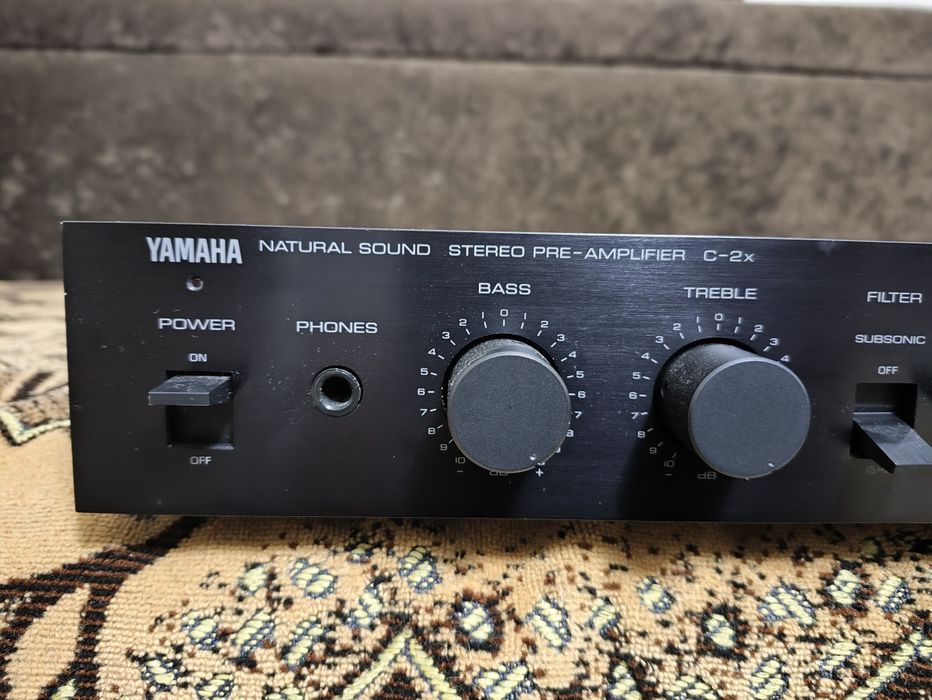 Предварительный усилитель Yamaha C-2X