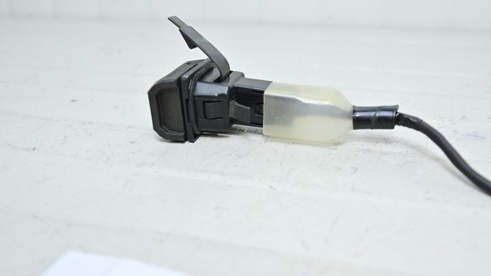 Honda CRF 1100 L Africa Twin  20 - 23 Port USB