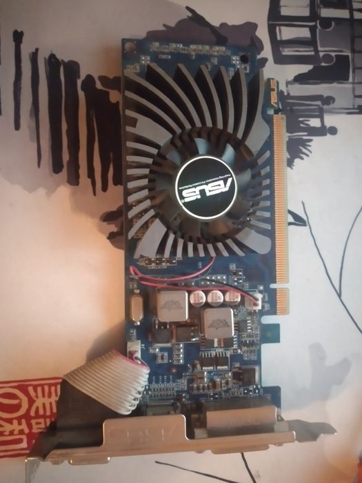 Видеокарта  GT610