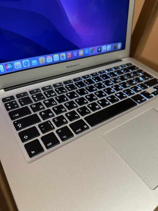 Macbook Air 2017 (память 512 Гб)