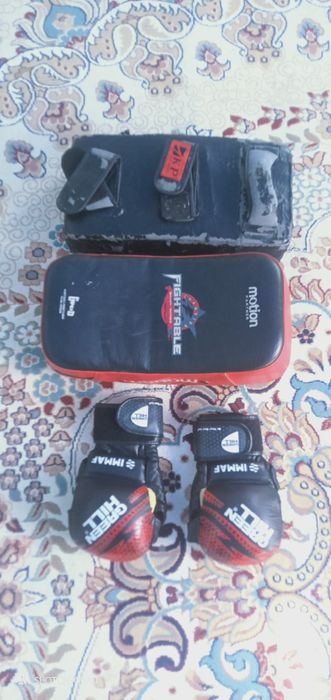 Продам перчатки все в комплекте