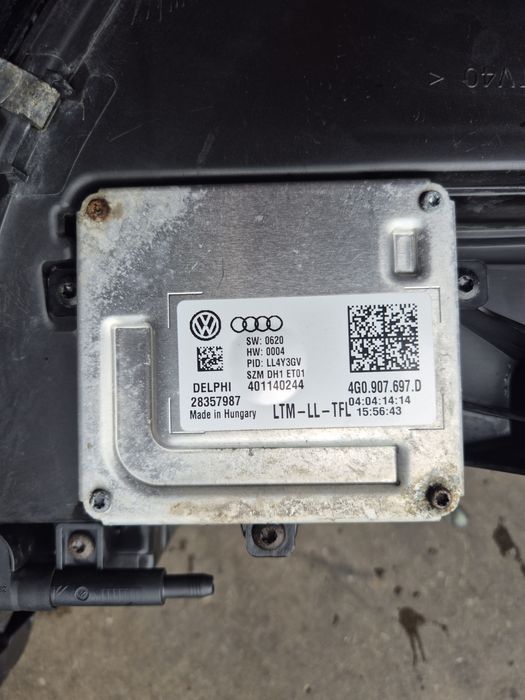 Far stanga cu xenon audi a4 b8.5 facelift an 2015 compatibil pt modele 2012-2015