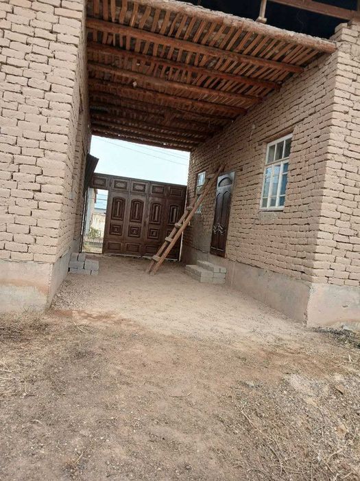 Hovli sotiladi Qarshi tuman Kuchkak qishlog'i