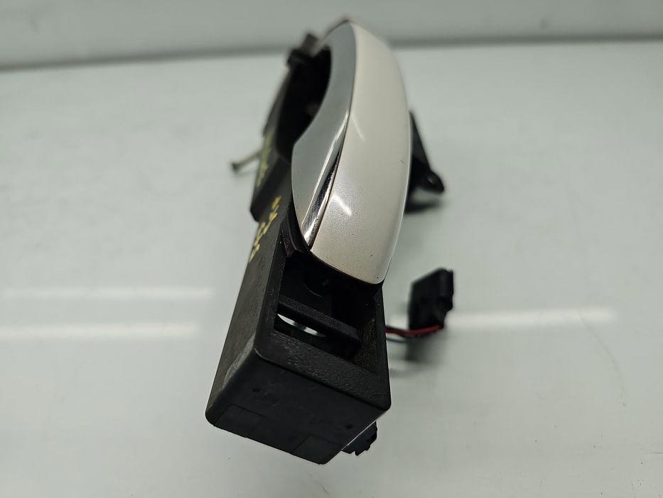 Maner usa stanga fata Renault Megane 4 [Fabr 2015-prezent] Hatchback A