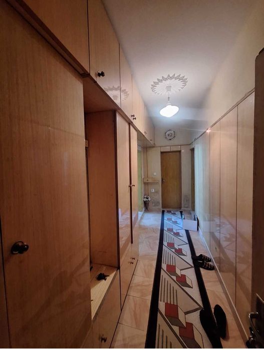 Продавам апартамент тухла,център