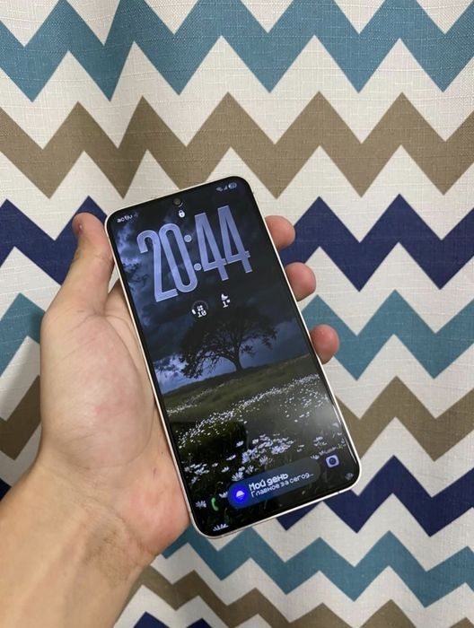 Продам Samsung S24 8/128 5G 200тыщ
