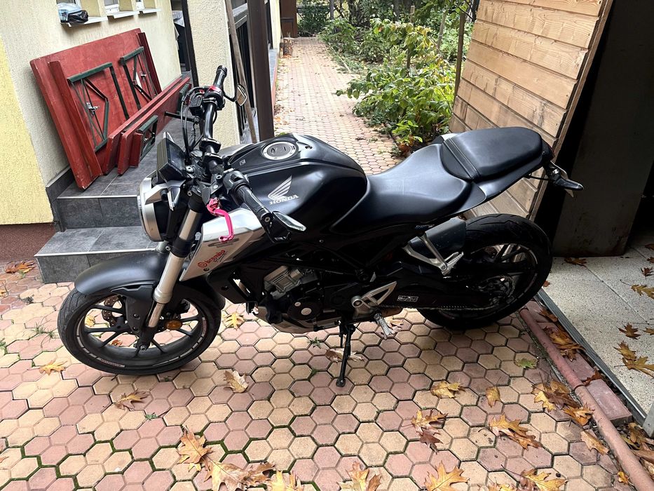 Motocicleta Honda CB125R(A1)