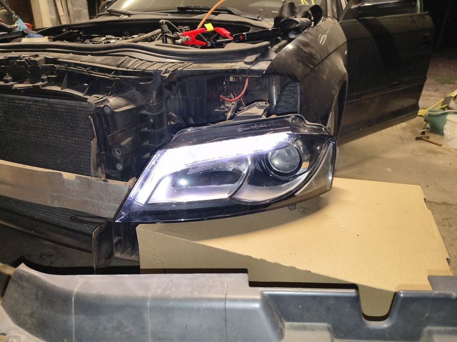 Ляв ксенонов фар Ауди А3 8П фейслифт оригинален