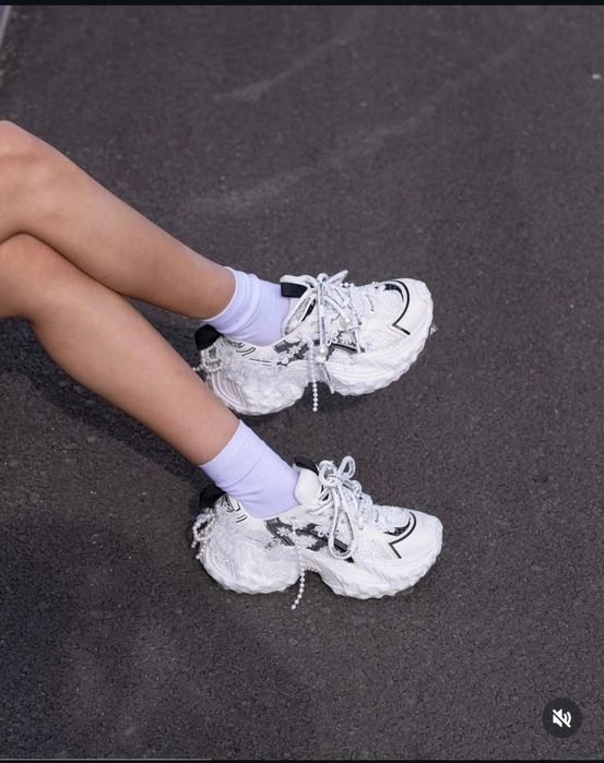 кроссовки  новые