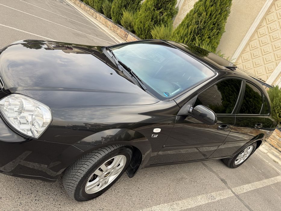 Продаю автомобиль Lacetti