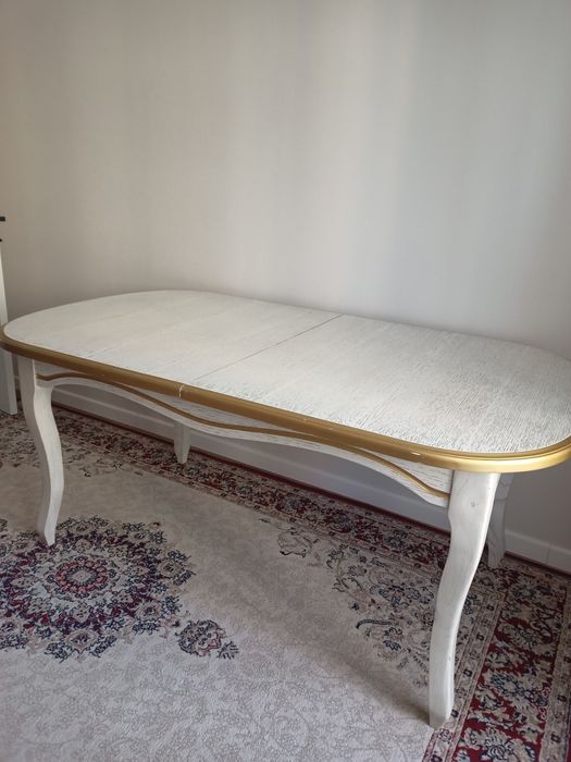 Продается Гостинный стол