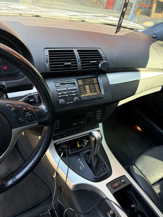 Bmw x5 pentru mai multe detali sunti la nr 0742334014