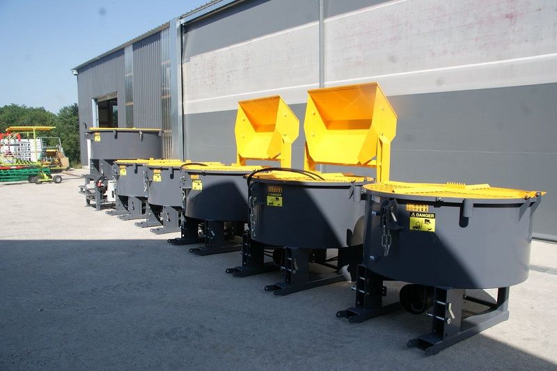 Mixer beton, betoniera tractor, betoniera incarcator, autoincarcare