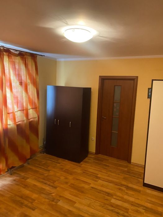 Apartament de închiriat