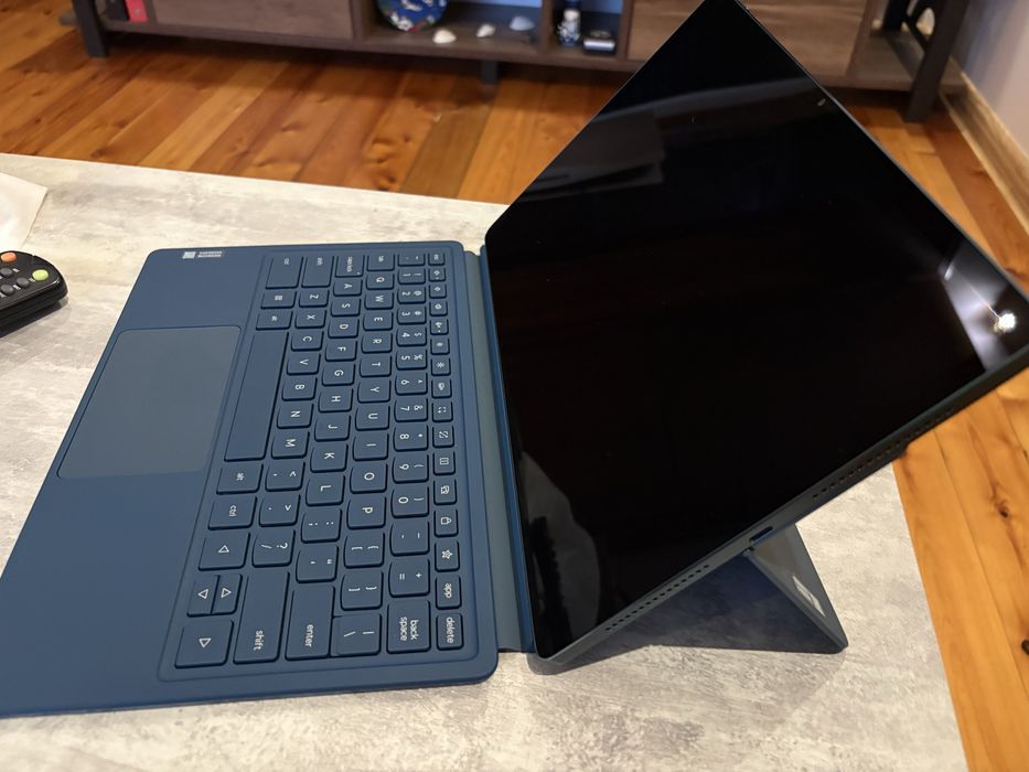 LENOVO YOGA TAB PLUS с комплект клавиатура + PEN PRO