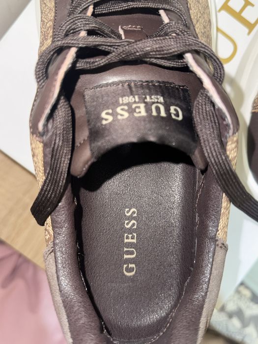 Обувки Guess EST.1981