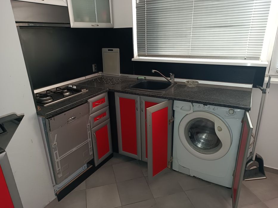 Дава се под наем Двустаен апартамент в Добрич, Христо Ботев - 66 кв.м за 306 € - Снимка #1