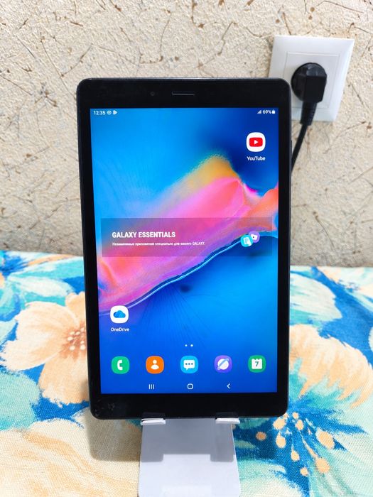 Продам  планшет Samsung Galaxy Tab A 8.0 32GB.