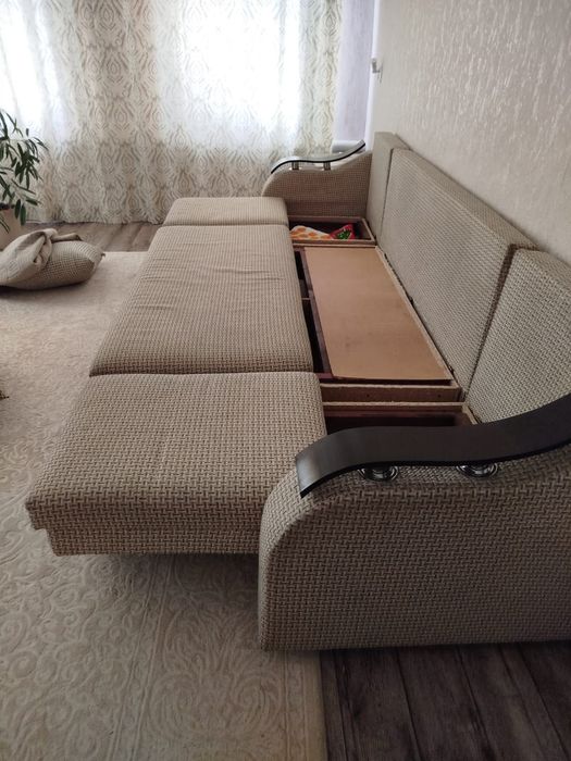 Продам диван состояние хорошее Костанай