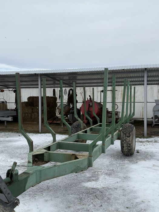 Vând remorcă de pădure