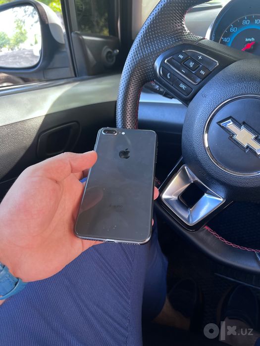 Iphon 8+ sotiladi
