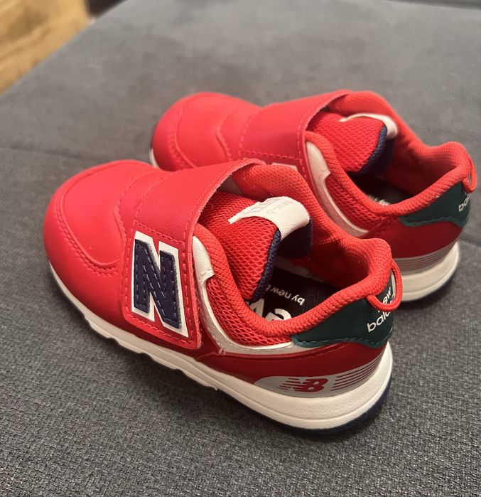 Adidasi new balance copii