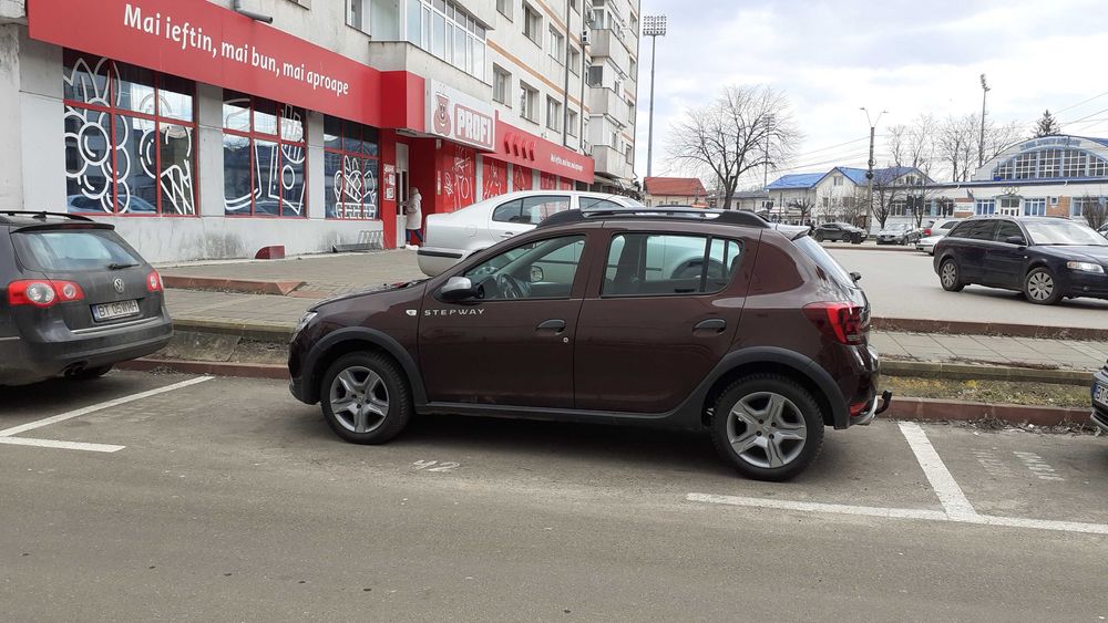 Vând Sandero Stepway