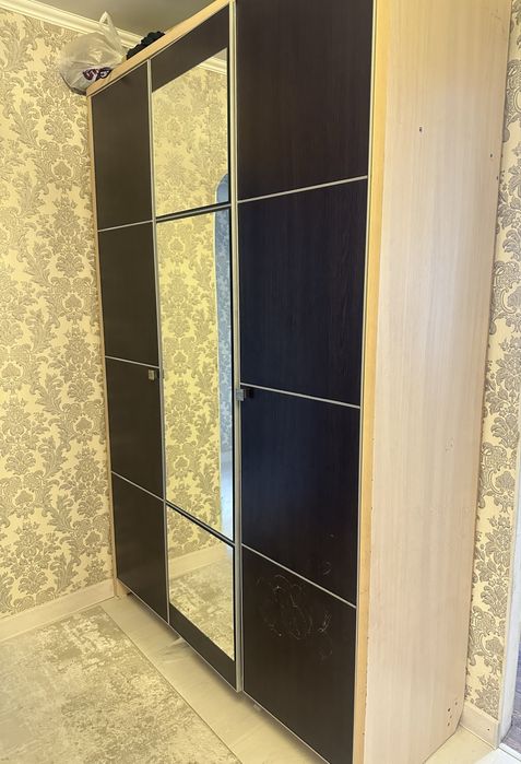 Продам шифоньер. Самовывоз