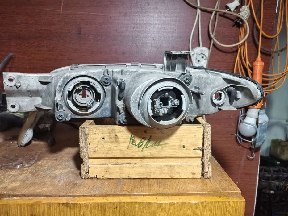 Мазда Xedos 9 фара правая