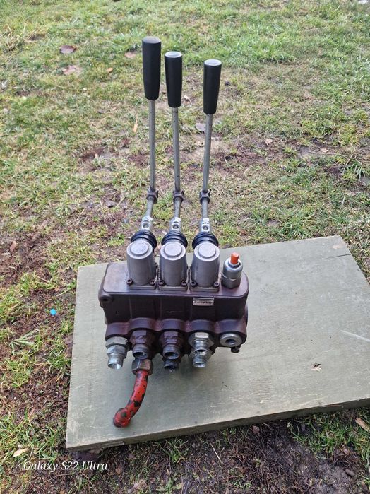 Хидравличен Разпределител